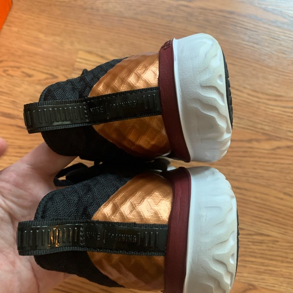 Nike Women’s Size 7.5 renew training - Picture 4 of 5